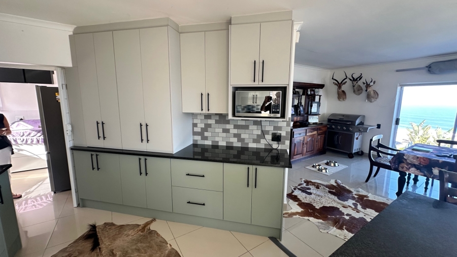 5 Bedroom Property for Sale in Dana Bay Western Cape